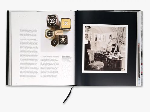 Chanel - Books | L'Oréal Partner Shop