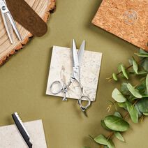 Leaf Swivel Scissor 5.5 - Partner Brands | L'Oréal Partner Shop