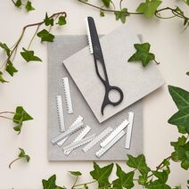 Leaf 'Black Edition' Razor - Partner Brands | L'Oréal Partner Shop